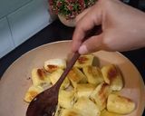 Foto langkah ke 1 dari resep Risol Pisang Coklat.