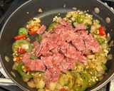 A picture of step 3 of Chicken Arrabbiata.