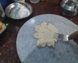 ফ্লাওয়ার নিমকি পিঠা(flower nimki pitha recipe in Bengali) রেসিপি ধাপ - 5 ছবি