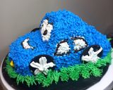 A picture of step 4 of Car theme cake 🎂.