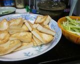 A picture of step 1 of Stir fried chives and toufu.