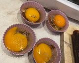 Kolbászos-sajtos tojás Air Fryerben sütve recept fázis 2 fotója