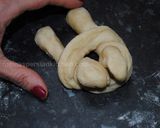 A picture of step 8 of Bird Shaped Bread.