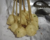 Foto langkah ke 5 dari resep Pentol goreng tepung.