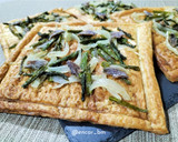 Foto del paso 7 de la receta: Hojaldres de espárragos, cebolla y anchoas