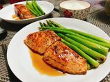20p Cá hồi áp chảo sốt chanh ăn cùng măng tây giòn ngon khó cưỡng