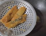 Foto langkah ke 4 dari resep Lumpia Pisang Meleleh.
