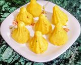 A picture of step 5 of Semolina Modak.