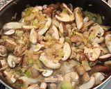 Foto del paso 5 de la receta: Albóndigas con salsa de setas 🍄