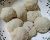 A picture of step 5 of Bread dahi baray.