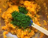 A picture of step 8 of Clapshot (root mash).