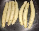 รูปขั้นตอนการทำที่ 7 ของ ไส้กรอกอิสานไก่ผสมข้าว (Isan-Style Chicken and Rice Sausage)
