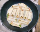 A picture of step 4 of Crispy Pan-Fried Dumplings (Guotie).
