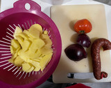 Foto del paso 1 de la receta: Tortilla de patata con chorizo picante