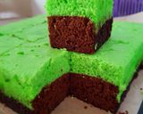 Foto langkah ke 6 dari resep Brownies kukus coklat pandan.