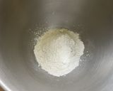 Une image de l'étape 1 de Pâte brisée vanille, érable et crème.