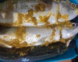 Foto langkah ke 2 dari resep Ikan kembung goreng sambal terasi.