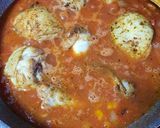 Foto del paso 3 de la receta: Pollo con tomate (Ostropel de pui)