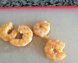 Foto del paso 3 de la receta: Pipirrana de pulpo y langostinos