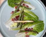 A picture of step 5 of Egg and bacon asparagus salad.