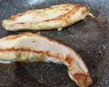 Foto del paso 4 de la receta: Pechuga a la mostaza, fideos de arroz y zapallito