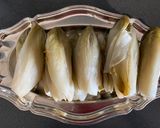 Une image de l'étape 1 de Roulés d’endives au jambon béchamel.