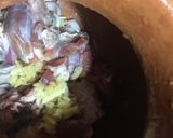 A picture of step 1 of Chinioti Mutton Kunna.