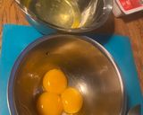 A picture of step 3 of Korean Tteokguk for lunar new year 🐰🇰🇷✨.
