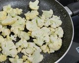 A picture of step 3 of Navratan Pulao.