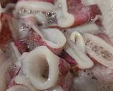 Foto langkah ke 1 dari resep Sotong masak hitam / cumi hitam.