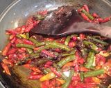 Foto langkah ke 4 dari resep Ayam goreng bumbu sambal hati.