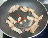 蒜苗炒五花肉的食譜步驟3照片