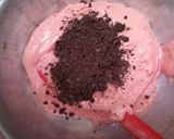 A picture of step 4 of Strawberry Cupcakes.
