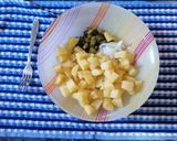 Foto del paso 2 de la receta: Ensalada blanca con pepinillos