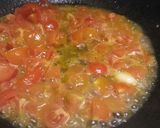 A picture of step 2 of Spaghetti with fresh cherry tomatoes, garlic and chilli.