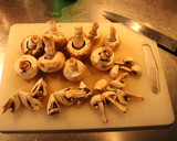 Foto del paso 4 de la receta: Salsa blanca hongueada, espectacular y gorgonzoleada