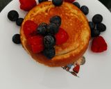A picture of step 3 of Souffle pancake with berries and wild honey.