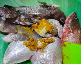 Foto langkah ke 2 dari resep Ikan Kerapu Laut Goreng.