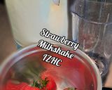 A picture of step 1 of 🍷🍓Strawberry Milkshake🍓🍷.