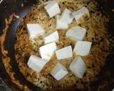 A picture of step 6 of Methi paneer makhani.