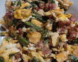 Foto del paso 2 de la receta: Salteado de espárragos ibérico