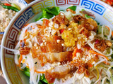 Bún mắm thịt heo chiên giòn