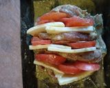 Фото кроку 4 до Мясо, запечённое в духовке с сыром и помидорами.