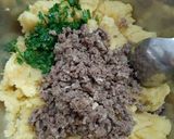 Foto langkah ke 2 dari resep Perkedel Kentang Daging.