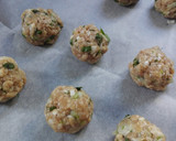 Foto del paso 4 de la receta: Albóndigas en salsa de tomate al comino sobre arroz con coliflor