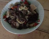 Foto langkah ke 4 dari resep Oseng bakso jamur kuping.