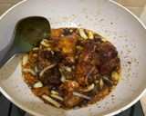 Foto langkah ke 5 dari resep Ayam Goreng Mentega.