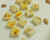 A picture of step 5 of Steam paneer burfi.