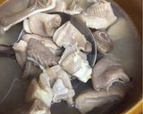 รูปขั้นตอนการทำที่ 6 ของ กระเพาะหมูตุ๋นพริกไทย สูตรจีนแคะ (ฮากกา)
