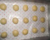A picture of step 9 of Black and White Conchas.